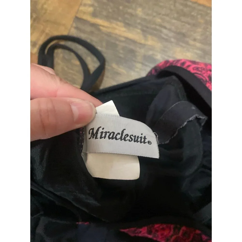 Paisley and‎ Black Miraclesuit - Picture 3 of 6